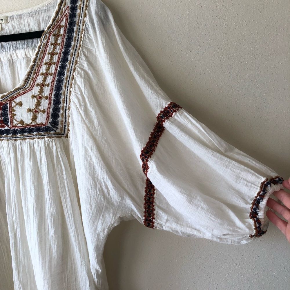 Max Studio Cream Embroidered Peasant Blouse - Picture 3 of 8